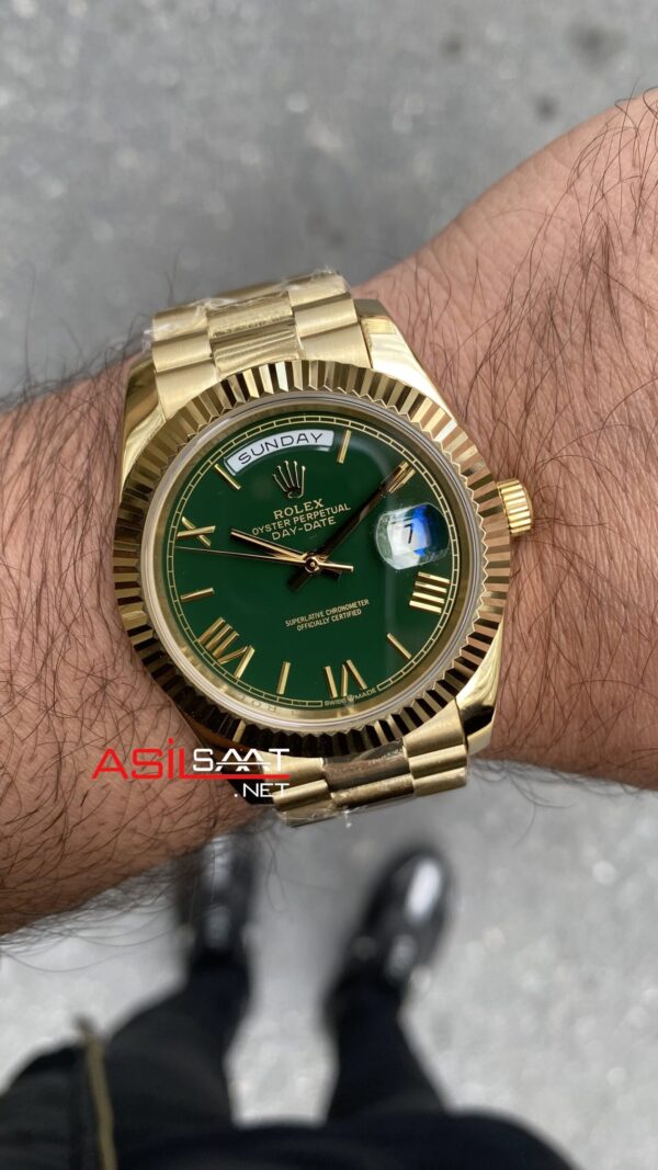 Rolex Day Date Yeşil 40 mm 228238 Replika Saat