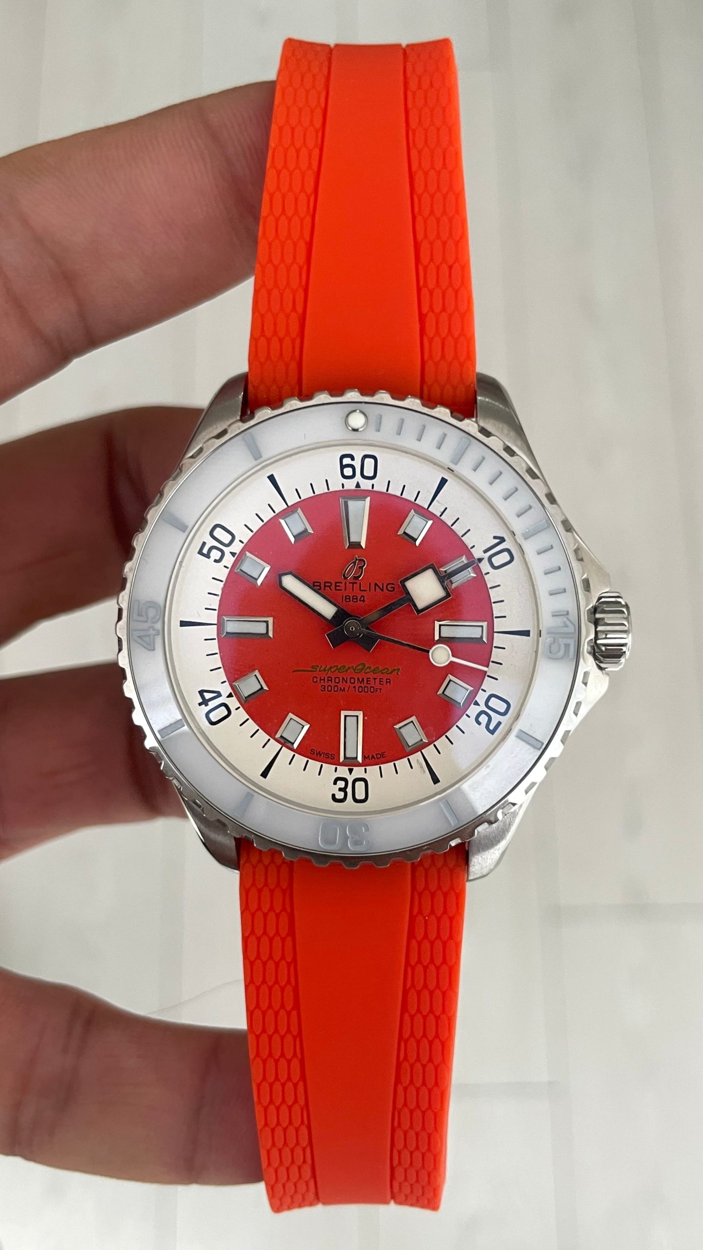 Breitling Superocean Turuncu A17377 44mm Replika Saat Breitling Superocean Turuncu A17377 44mm Replika Saat