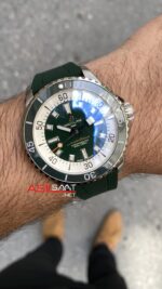 Breitling Superocean 44 mm Yeşil Replika Saat
