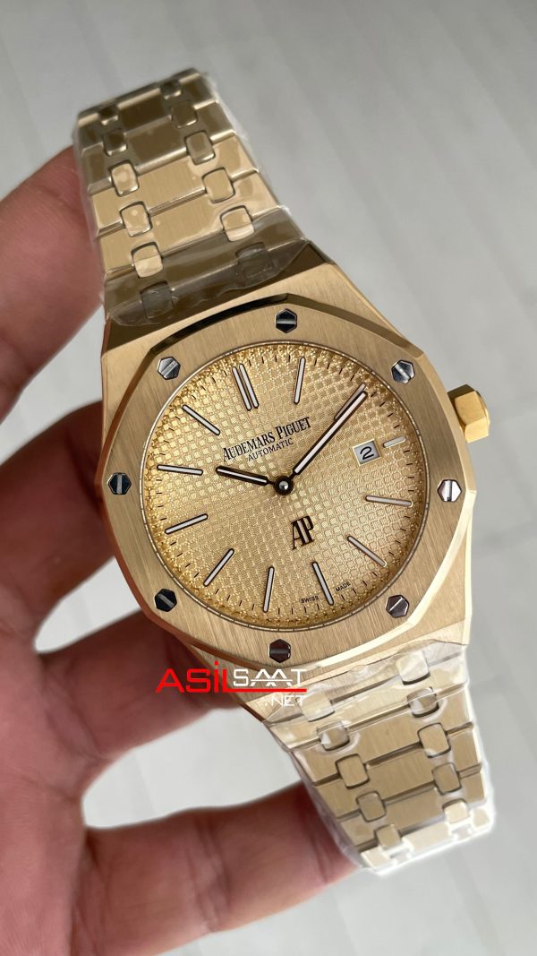Audemars Piguet Royal Oak Jumbo Extra Thin Gold 15202 Replika Saat