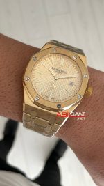 Audemars Piguet Royal Oak Jumbo Extra Thin Gold 15202 Replika Saat