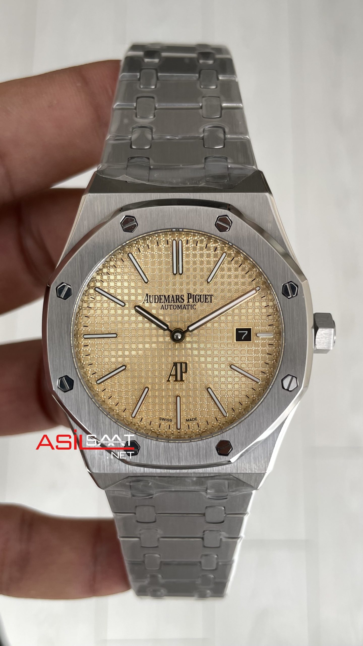 Audemars Piguet Royal Oak Jumbo Extra Thin Somon Kadran 15202BC Replika Saat Audemars Piguet Royal Oak Jumbo Extra Thin Somon Kadran 15202BC Replika Saat