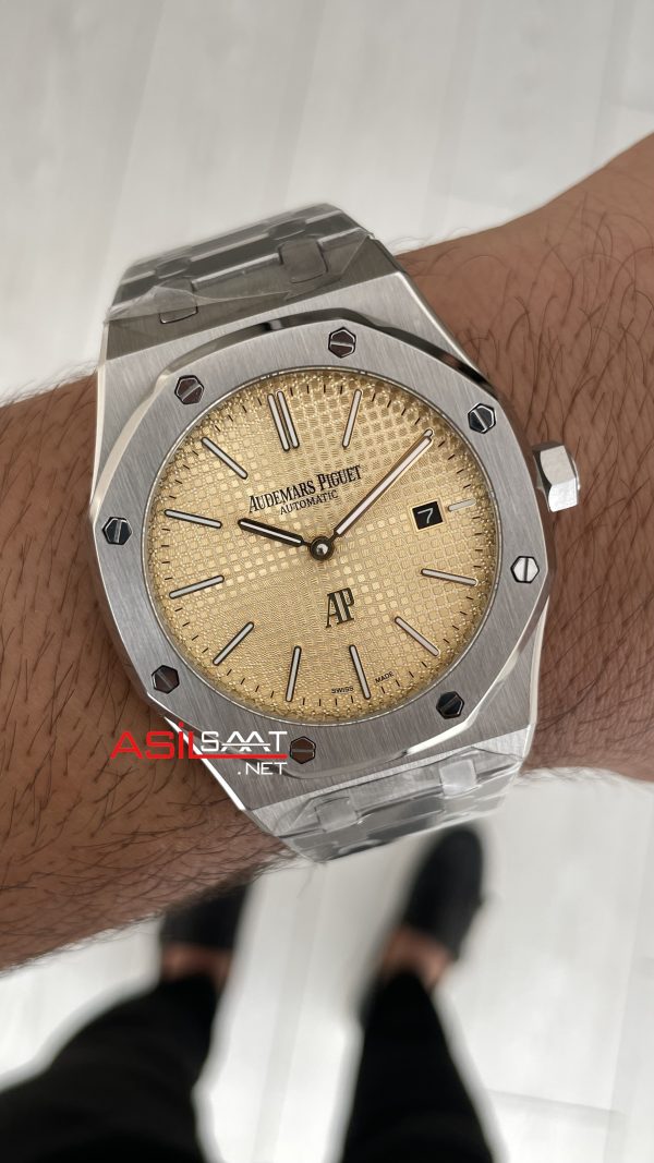 Audemars Piguet Royal Oak Jumbo Extra Thin Somon Kadran 15202BC Replika Saat Audemars Piguet Royal Oak Jumbo Extra Thin Somon Kadran 15202BC Replika Saat