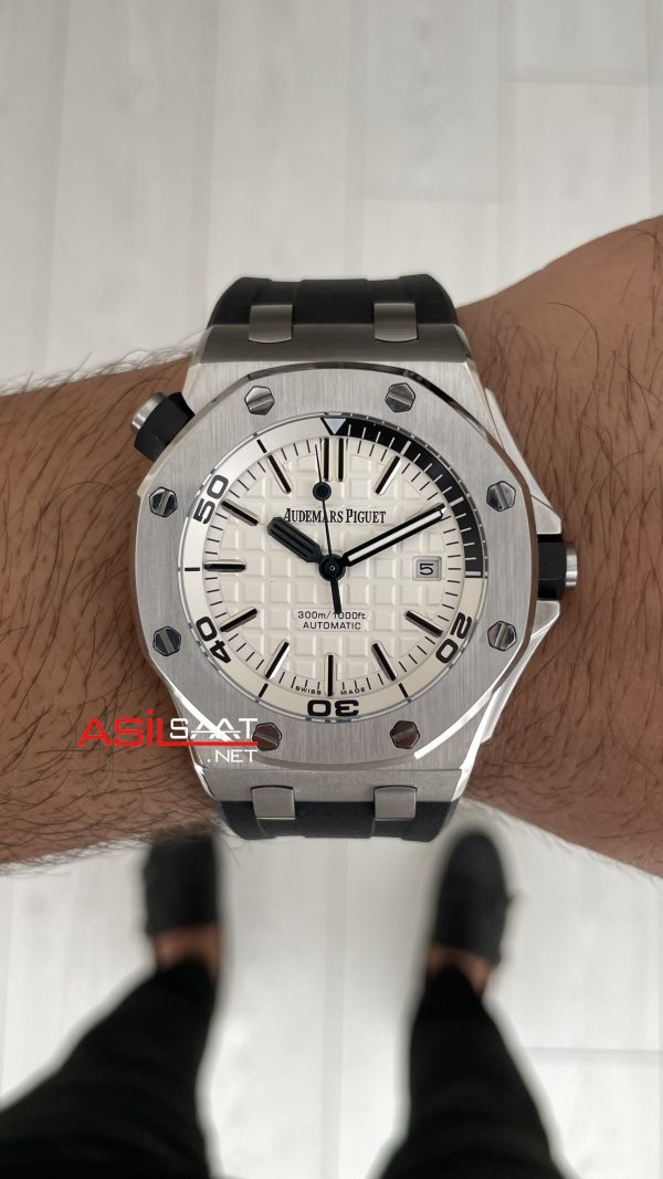 Audemars Piguet Royal Oak Offshore Diver Beyaz Kadran 15710ST Silver 42 mm Replika Saat