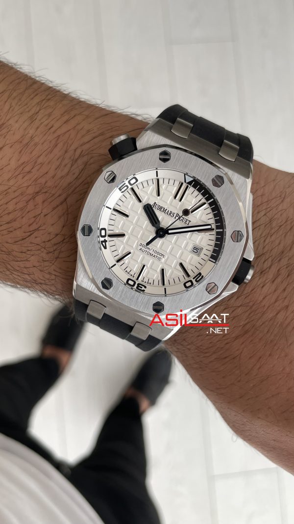 Audemars Piguet Royal Oak Offshore Diver Beyaz Kadran 15710ST Silver 42 mm Replika Saat