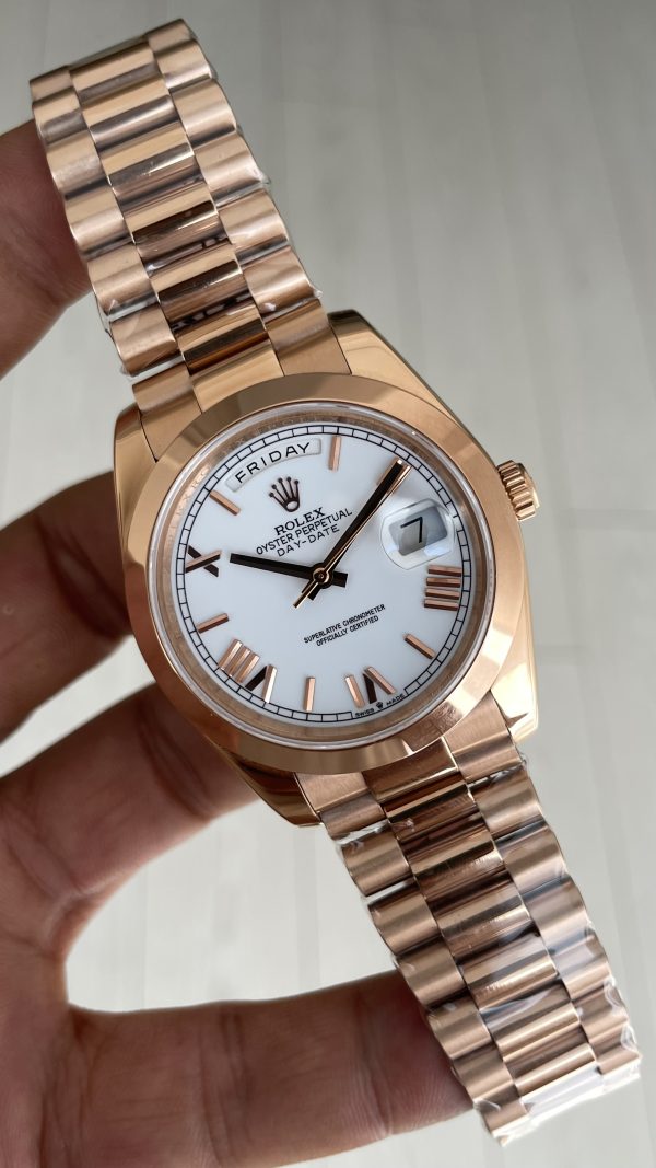 Rolex Day Date Beyaz Kadran President 40mm Rosegold Smooth Bezel Replika Saat Rolex Day Date Beyaz Kadran President 40mm Rosegold Smooth Bezel Replika Saat