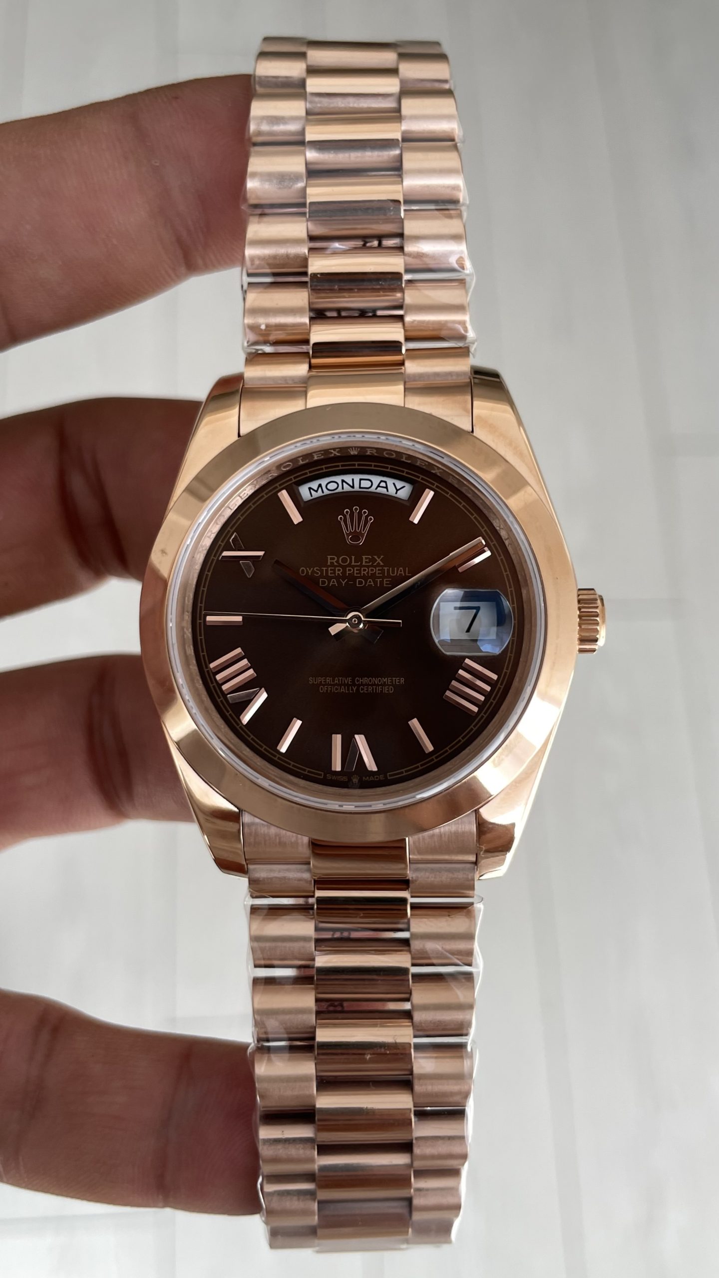 Rolex Day Date Chocolate 228235 President 40mm Rosegold Smooth Bezel Replika Saat Rolex Day Date Chocolate 228235 President 40mm Rosegold Smooth Bezel Replika Saat