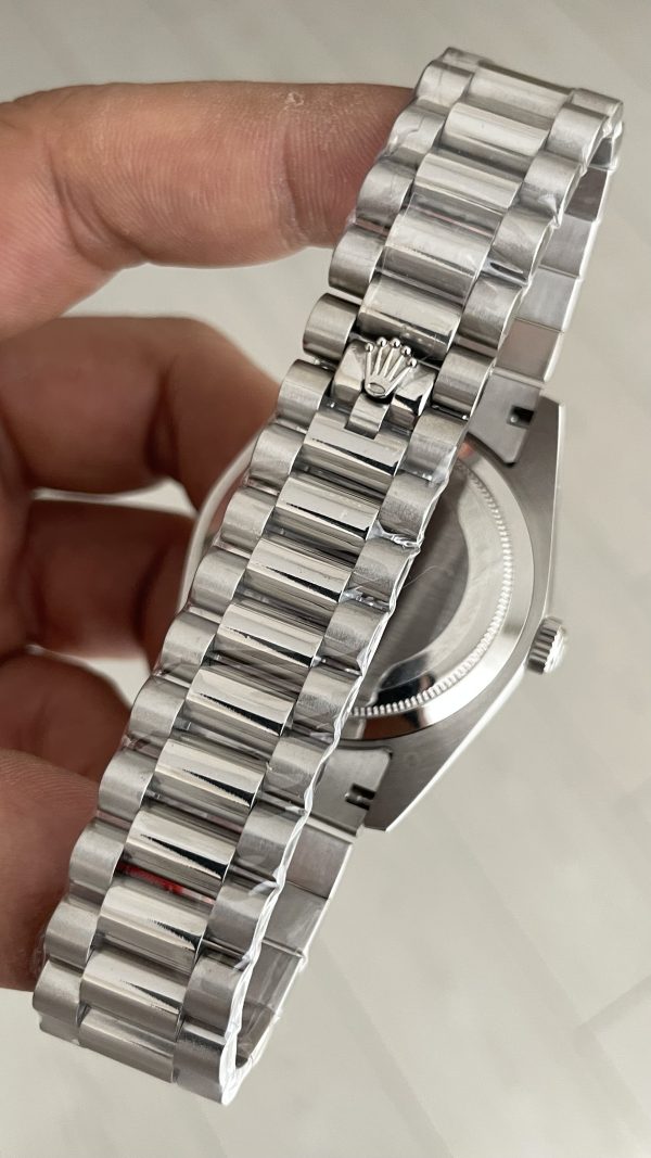 Rolex Day Date Mavi Taşlı 228239 Ombre Blue Diamond Dial 40mm Replika Saat