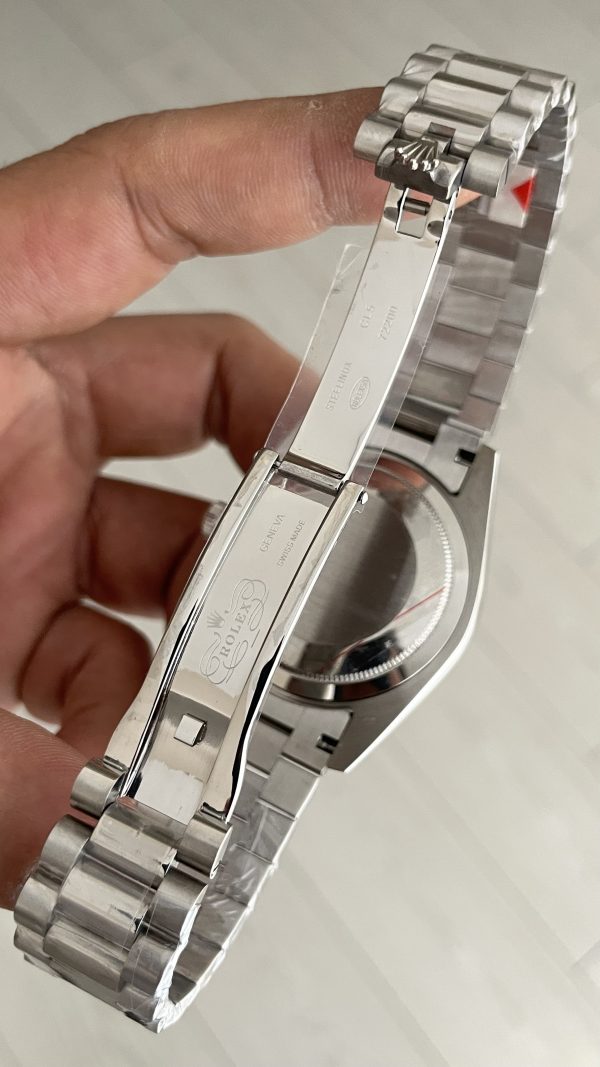 Rolex Day Date Mavi Taşlı 228239 Ombre Blue Diamond Dial 40mm Replika Saat
