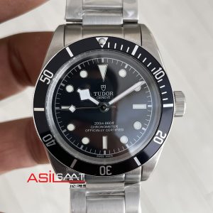 Tudor Black Bay Siyah