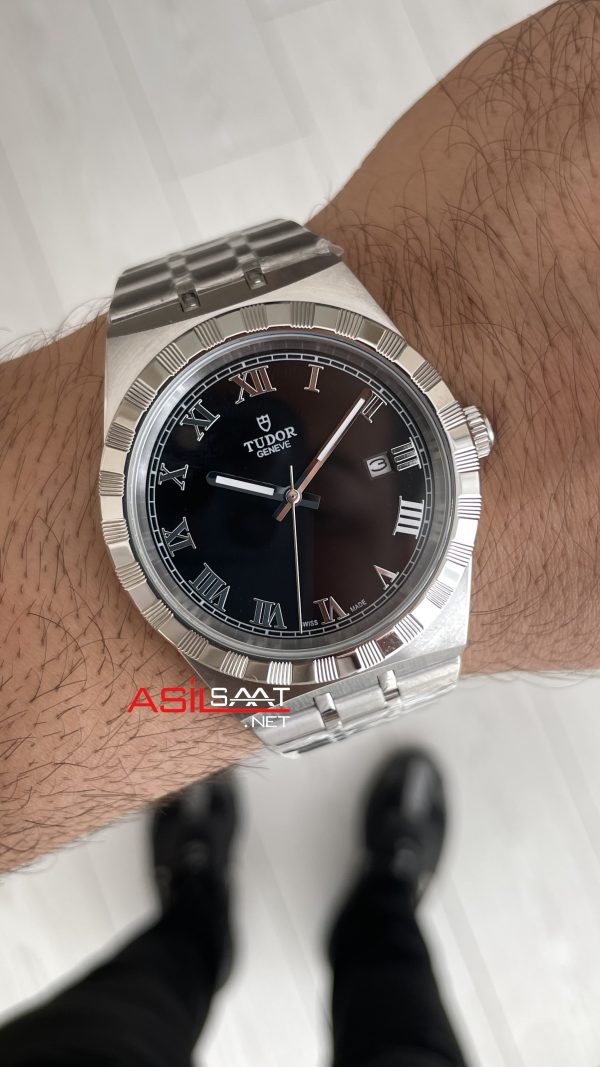 Tudor Royal Siyah