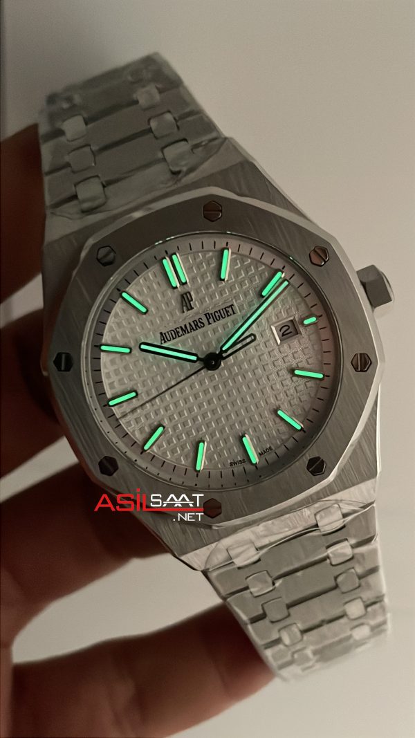 Audemars Piguet Royal Oak Beyaz Kadran 15510ST Replika Saat Audemars Piguet Royal Oak Beyaz Kadran 15510ST Replika Saat