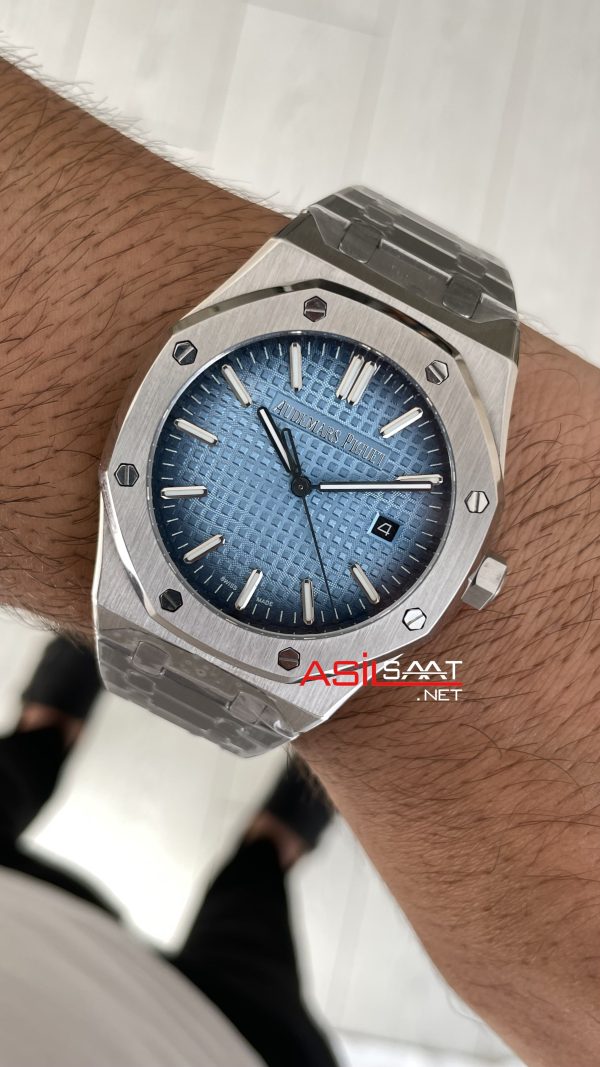 Audemars Piguet Royal Oak Buz Mavi Kadran 15510BC Replika Saat