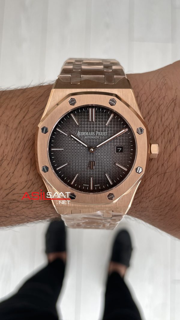 Audemars Piguet Royal Oak Jumbo Extra Thin Füme Gri Kadran 16202OR Rose 50th Anniversary Replika Saat