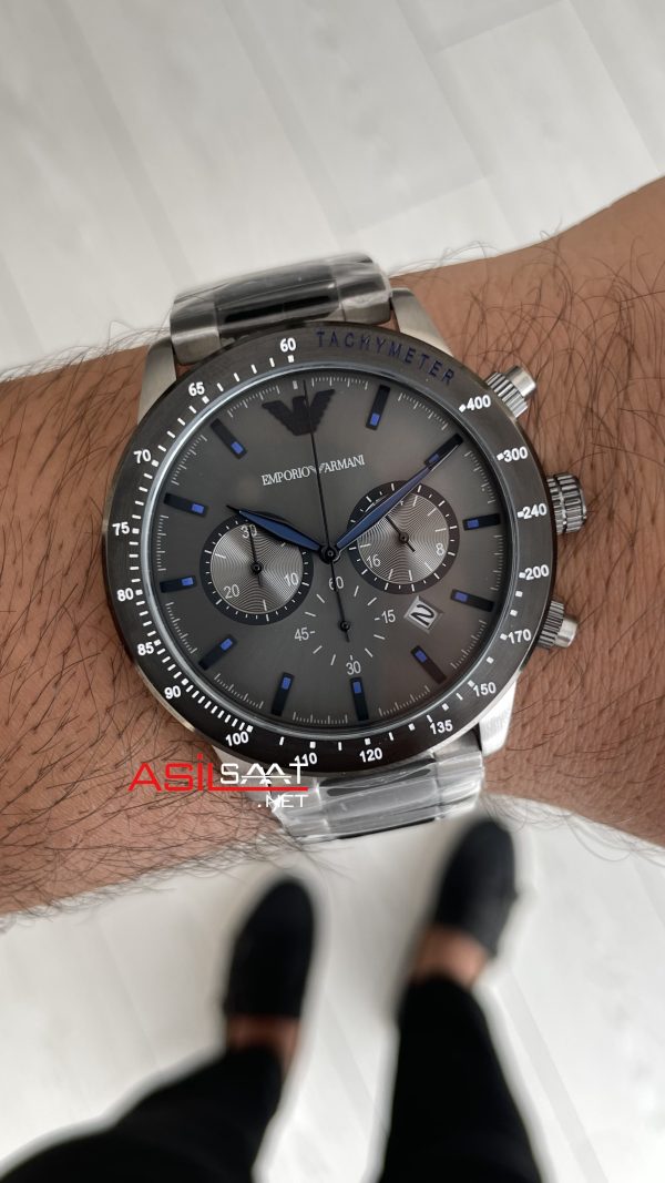 Emporio Armani AR 11391 Gri ve Siyah Emporio Armani AR 11391 Gri ve Siyah