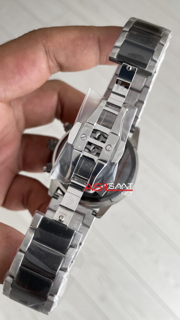 Emporio Armani AR 11391 Gri ve Siyah Emporio Armani AR 11391 Gri ve Siyah