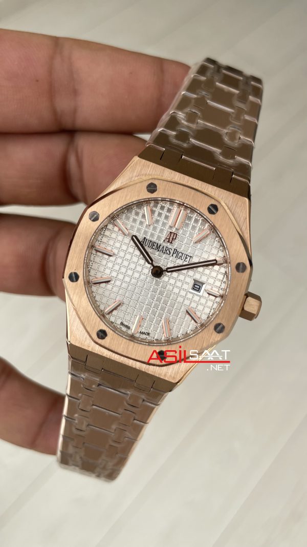 Audemars Piguet Royal Oak Lady Beyaz Kadran 67650OR Rose 33mm Kadın Replika Saat