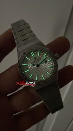 Audemars Piguet Royal Oak Lady Beyaz Kadran 67650ST Silver 33mm Kadın Replika Saat