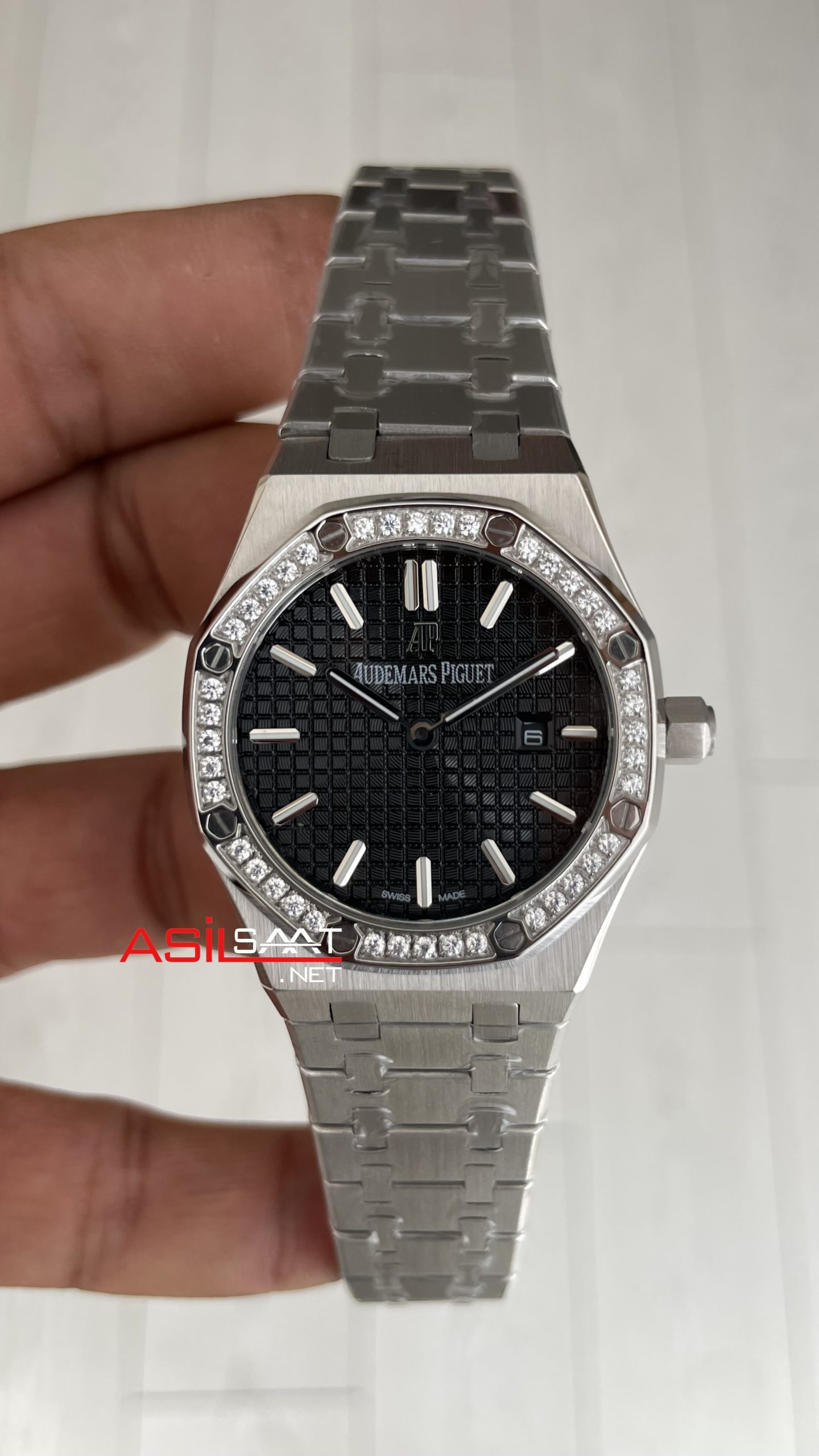 Audemars Piguet Royal Oak Lady Diamond Siyah Kadran 67651ST Silver 33mm Kadın Replika Saat Audemars Piguet Royal Oak Lady Diamond Siyah Kadran 67651ST Silver 33mm Kadın Replika Saat
