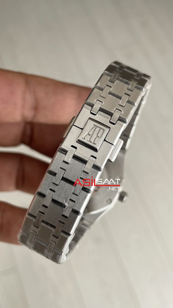 Audemars Piguet Royal Oak Lady Diamond Siyah Kadran 67651ST Silver 33mm Kadın Replika Saat Audemars Piguet Royal Oak Lady Diamond Siyah Kadran 67651ST Silver 33mm Kadın Replika Saat