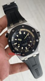 Audemars Piguet Royal Oak Offshore Diver 15720CN Siyah Kadran 42 mm Replika Saat