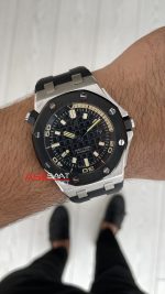 Audemars Piguet Royal Oak Offshore Diver 15720CN Siyah Kadran 42 mm Replika Saat