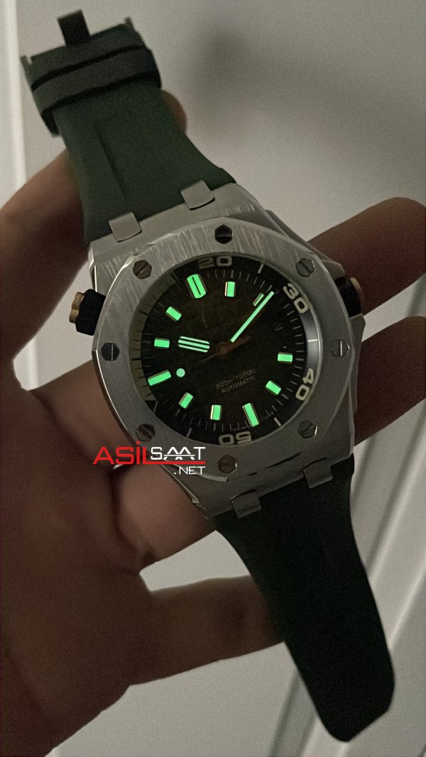 Audemars Piguet Royal Oak Offshore Diver Yeşil Kadran 15720ST Khaki Green Silver 42mm Replika Saat Audemars Piguet Royal Oak Offshore Diver Yeşil Kadran 15720ST Khaki Green Silver 42mm Replika Saat