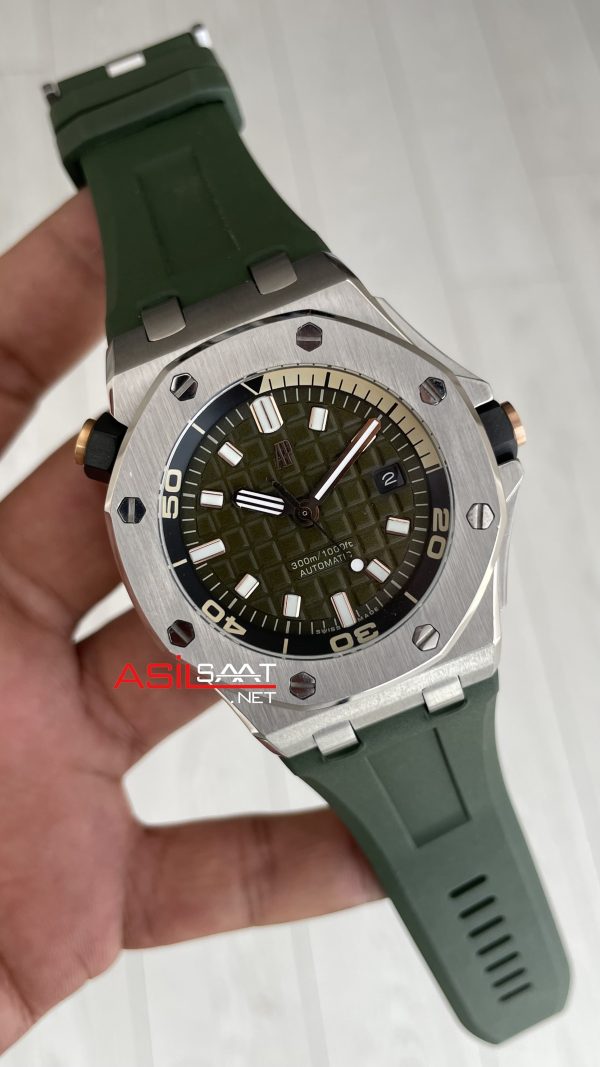 Audemars Piguet Royal Oak Offshore Diver Yeşil Kadran 15720ST Khaki Green Silver 42mm Replika Saat Audemars Piguet Royal Oak Offshore Diver Yeşil Kadran 15720ST Khaki Green Silver 42mm Replika Saat