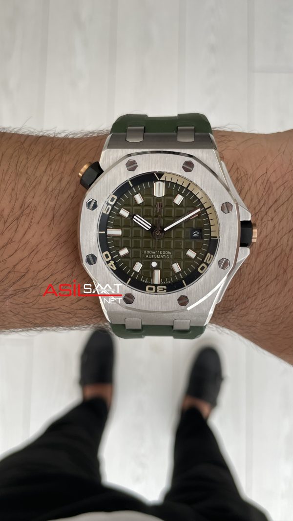 Audemars Piguet Royal Oak Offshore Diver Yeşil Kadran 15720ST Khaki Green Silver 42mm Replika Saat Audemars Piguet Royal Oak Offshore Diver Yeşil Kadran 15720ST Khaki Green Silver 42mm Replika Saat