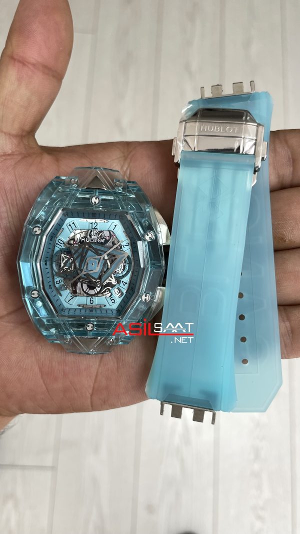 Hublot Spirit Of Big Bang Sang Bleu Water Blue Sapphire 44mm Şeffaf Su Mavisi Replika Saat Hublot Spirit Of Big Bang Sang Bleu Water Blue Sapphire 44mm Şeffaf Su Mavisi Replika Saat