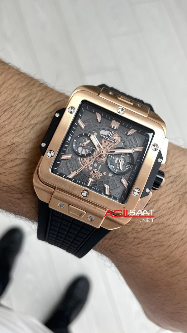 Hublot Square Bang Siyah Kadran 45mm Rose Replika Saat Hublot Square Bang Siyah Kadran 45mm Rose Replika Saat