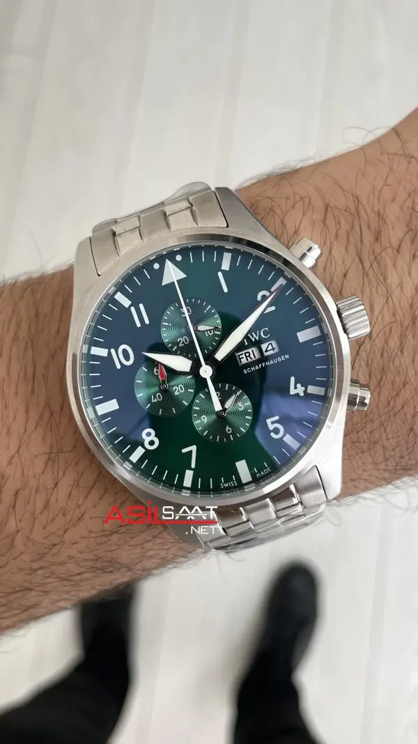 IWC Pilot Chronograph Green IW388104 Yeşil Kadran 43mm Replika Saat