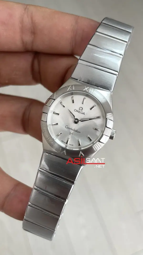 Omega Constellation Beyaz 28mm Kadın Saati Omega Constellation Beyaz 28mm Kadın Saati