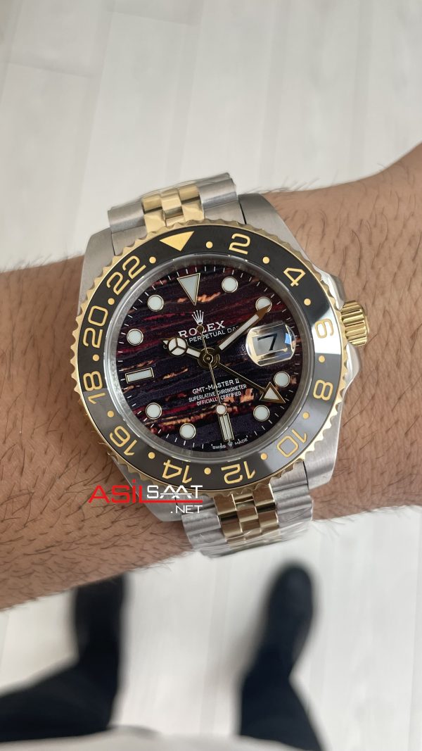 Rolex Tiger Iron Dial Zombie 126713GRNR Jubilee Gmt Master II Two Tone Gold 40 mm Replika Saat