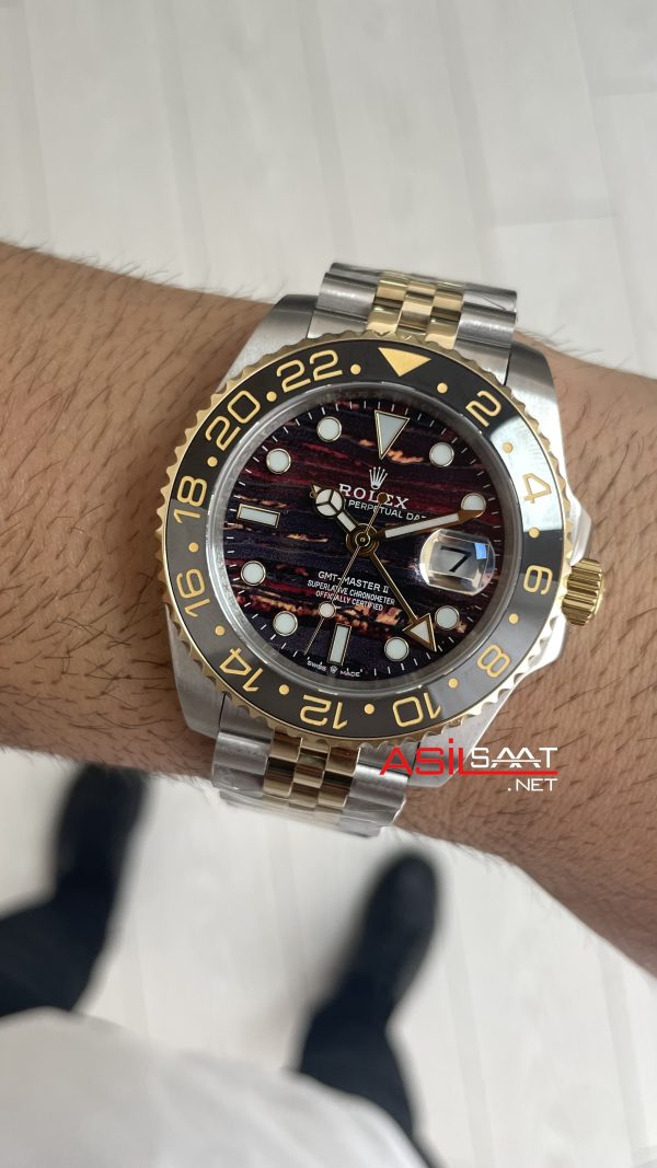 Rolex Tiger Iron Dial Zombie 126713GRNR Jubilee Gmt Master II Two Tone Gold 40 mm Replika Saat