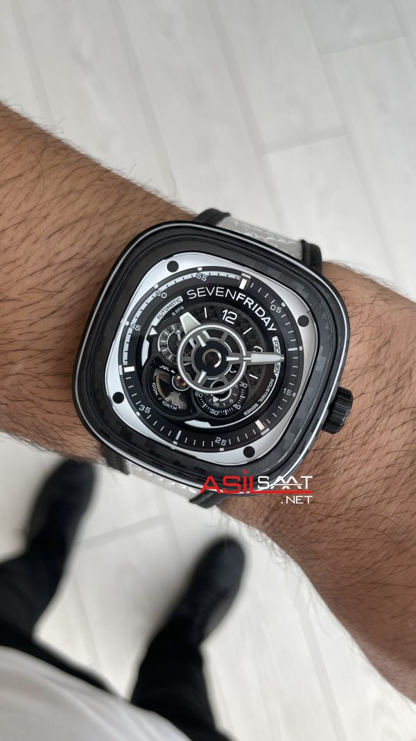 SevenFriday White Carbon P Serisi P3C/07 Beyaz Kadran 47mm Replika Saat
