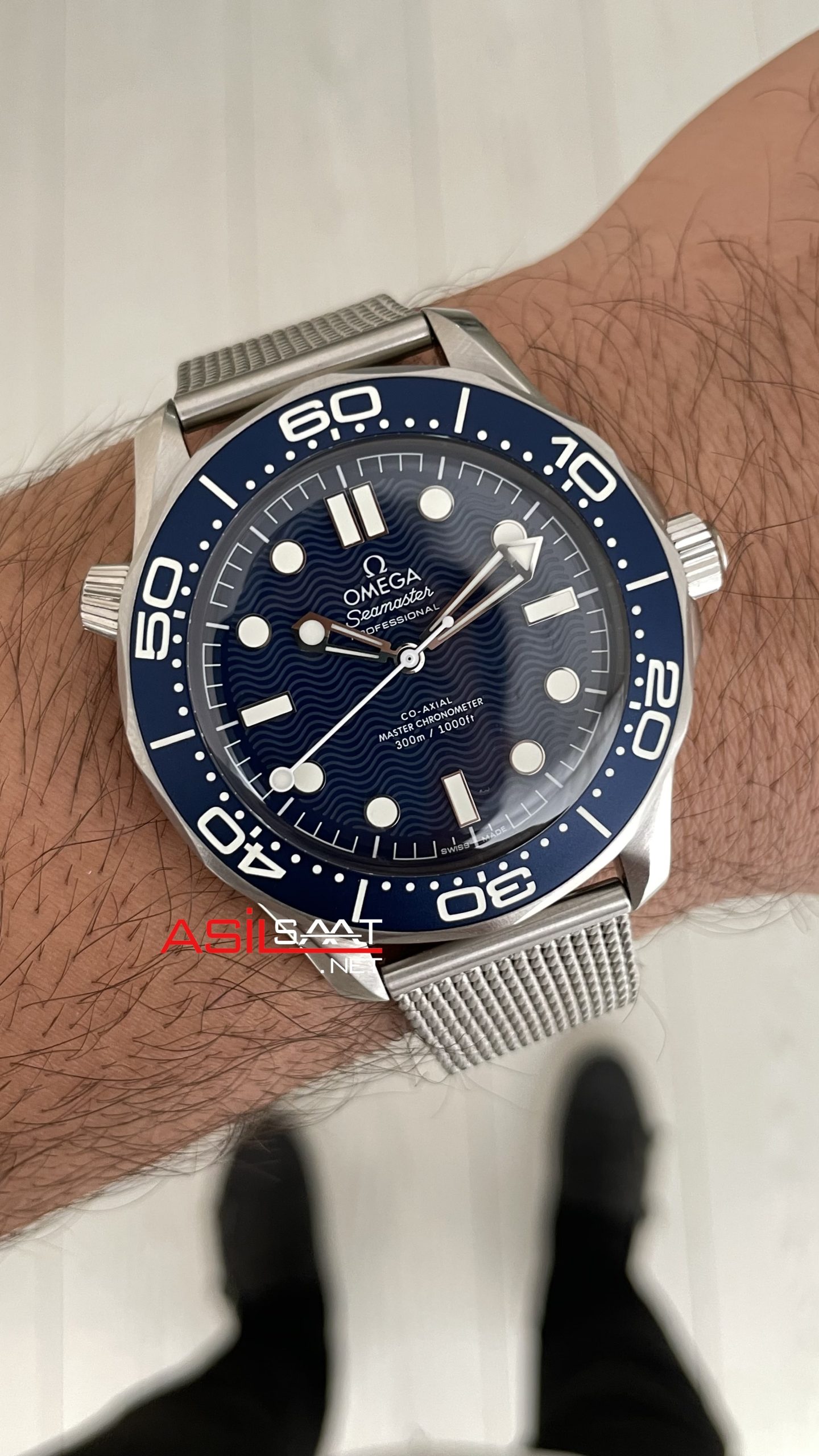 Omega Seamaster Diver 300M James Bond 007 Mavi Kadran 60th Anniversary 42mm Super Clone Swiss ETA Saat VS Factory