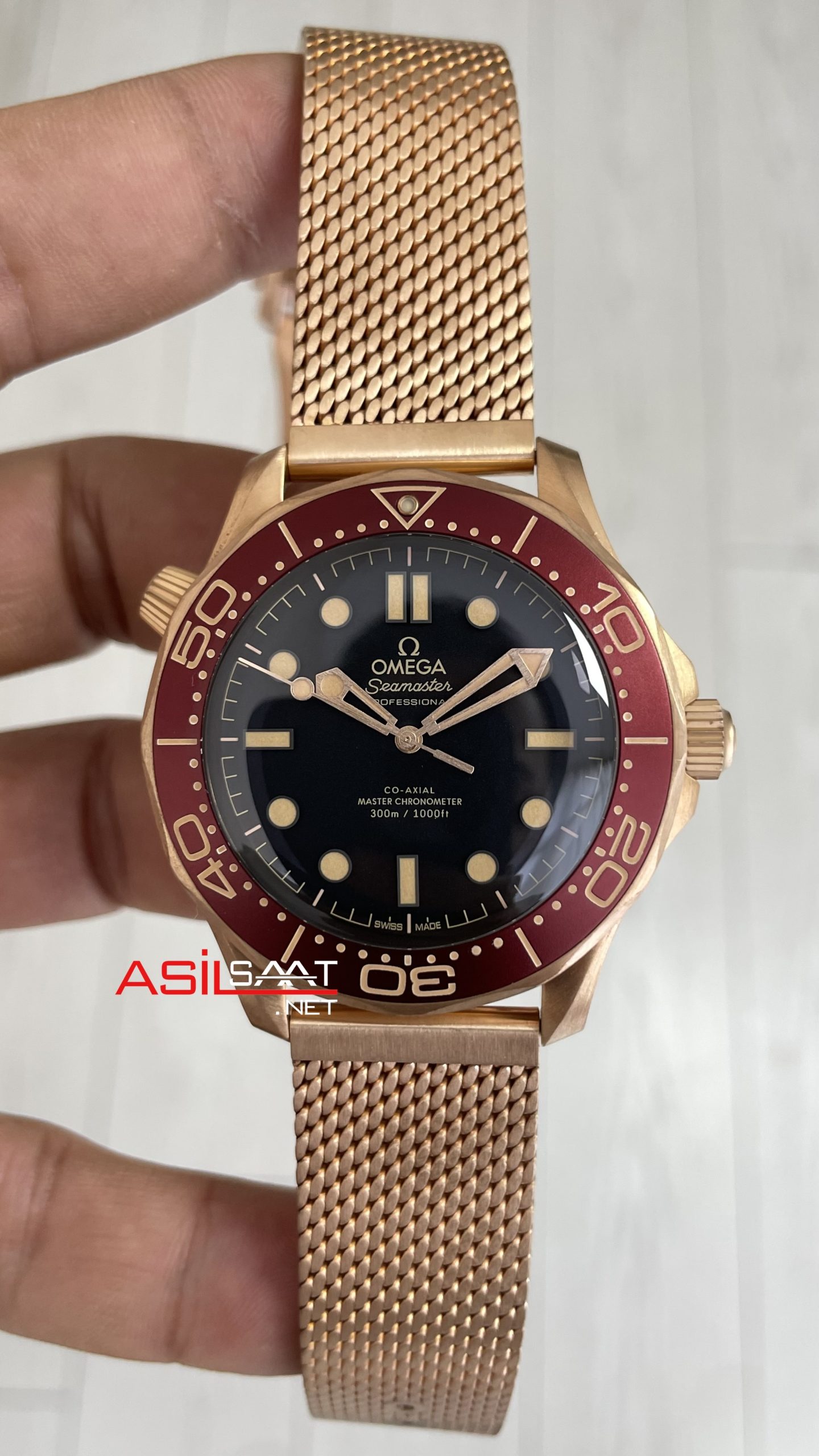 Omega Seamaster Diver 300M Titanium 42mm Burgundy Bronze Gold Super Clone Swiss ETA Saat VS Factory