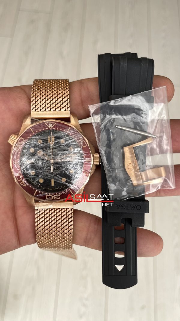 Omega Seamaster Diver 300M Titanium 42mm Burgundy Bronze Gold Super Clone Swiss ETA Saat VS Factory Omega Seamaster Diver 300M Titanium 42mm Burgundy Bronze Gold Super Clone Swiss ETA Saat VS Factory