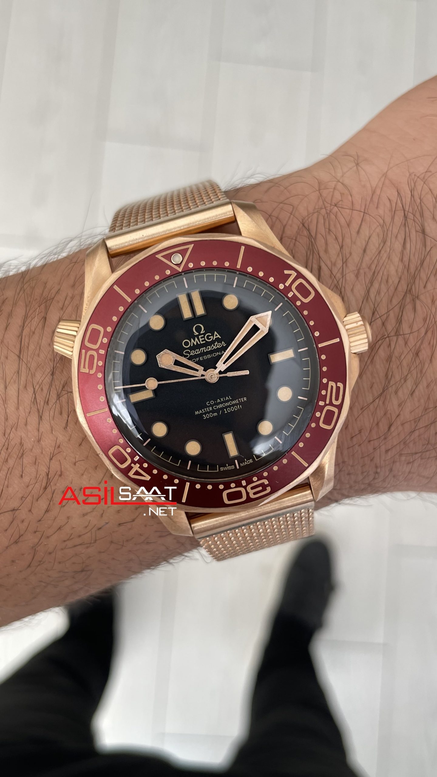 Omega Seamaster Diver 300M Titanium 42mm Burgundy Bronze Gold Super Clone Swiss ETA Saat VS Factory