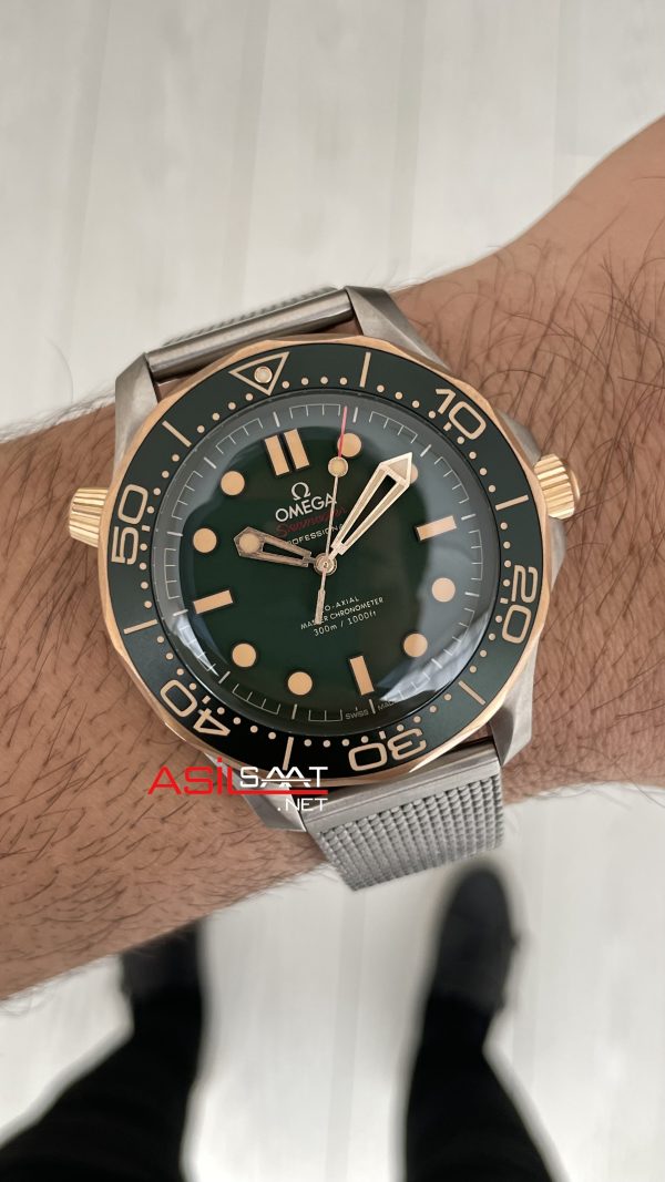 Omega Seamaster Diver 300M Titanium 42mm Green Bronze Gold Super Clone Swiss ETA Saat VS Factory
