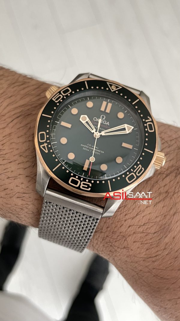 Omega Seamaster Diver 300M Titanium 42mm Green Bronze Gold Super Clone Swiss ETA Saat VS Factory