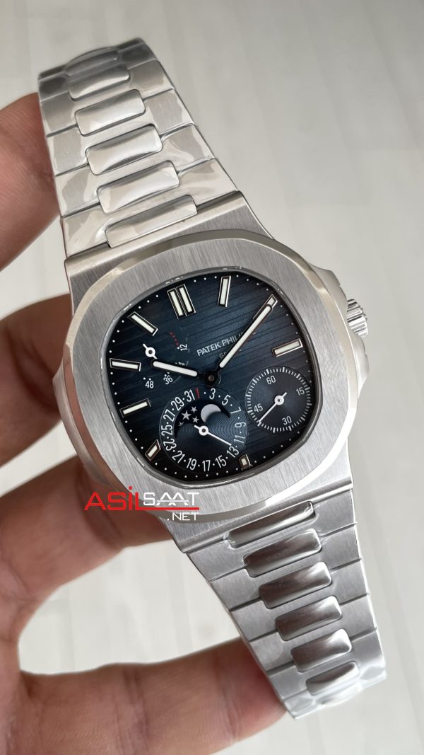 Patek Philippe Nautilus 5712 Moonphase Power Reserve Mavi Kadran 40mm Super Clone Swiss ETA Saat PPF Factory Patek Philippe Nautilus 5712 Moonphase Power Reserve Mavi Kadran 40mm Super Clone Swiss ETA Saat PPF Factory