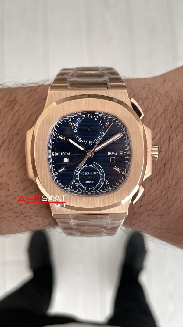 Patek Philippe Nautilus Travel Time Chronograph Mavi Kadran 5990R Rose Gold Swiss ETA Saat Patek Philippe Nautilus Travel Time Chronograph Mavi Kadran 5990R Rose Gold Swiss ETA Saat