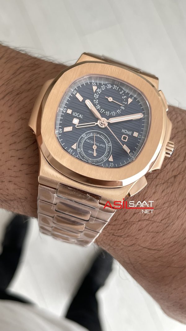 Patek Philippe Nautilus Travel Time Chronograph Mavi Kadran 5990R Rose Gold Swiss ETA Saat Patek Philippe Nautilus Travel Time Chronograph Mavi Kadran 5990R Rose Gold Swiss ETA Saat