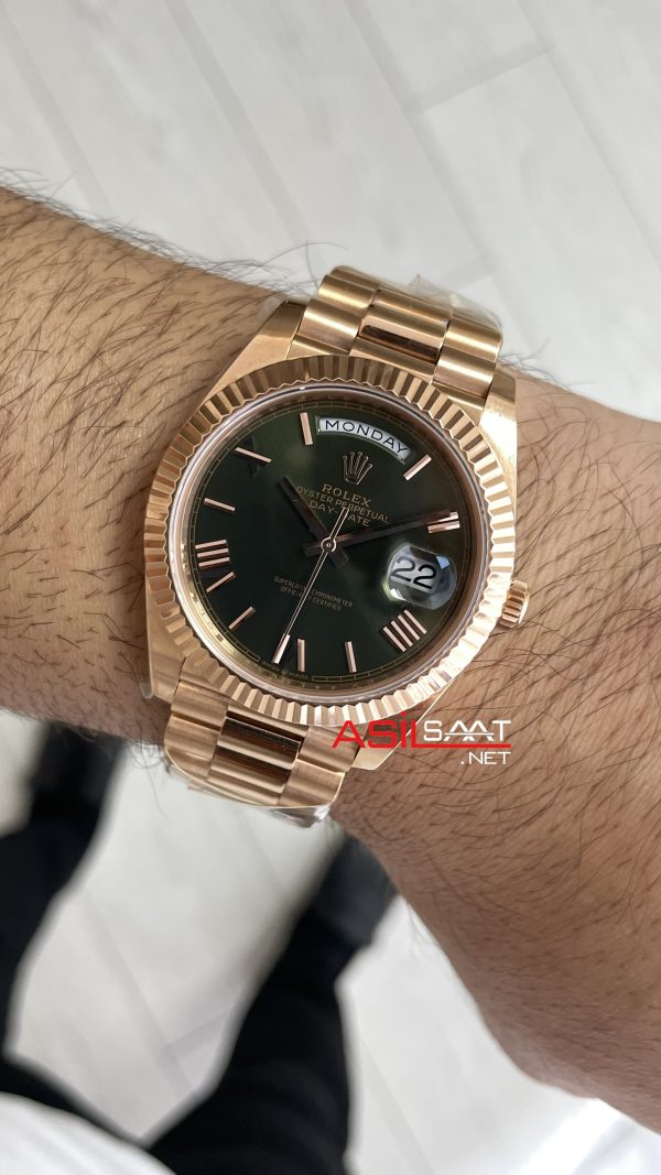 Rolex Day Date Yeşil 228235 Olive Green 40mm Rosegold Super Clone Swiss ETA Saat AR Factory