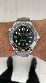 Omega Seamaster Diver 300M Yeşil Kadran 42mm Super Clone Swiss ETA Saat VS Factory