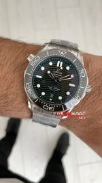 Omega Seamaster Diver 300M Yeşil Kadran 42mm Super Clone Swiss ETA Saat VS Factory