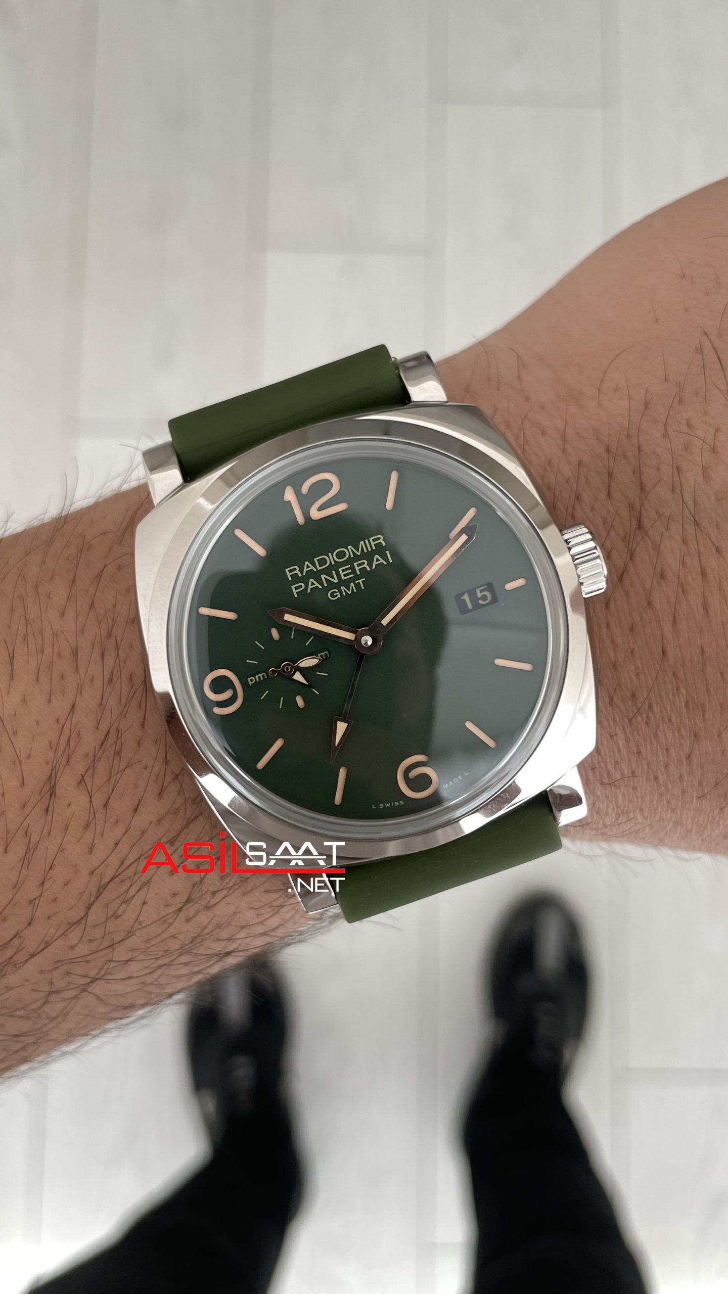 Panerai Radiomir GMT PAM00998 Yeşil 45mm Silver Replika Saat