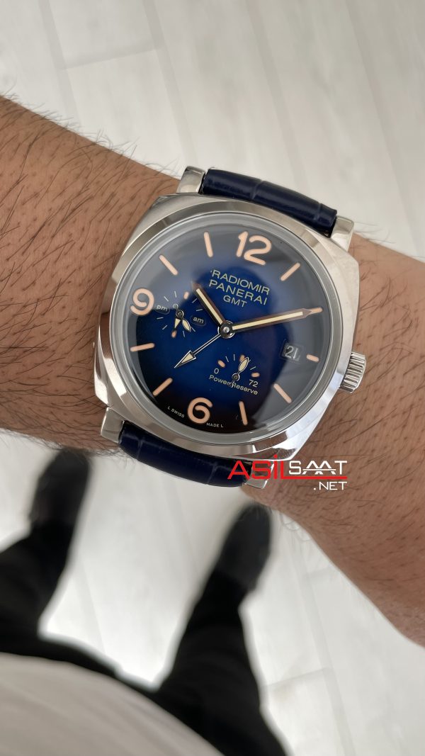 Panerai Radiomir GMT Power Reserve PAM00946 Mavi 45mm Silver Replika Saat Panerai Radiomir GMT Power Reserve PAM00946 Mavi 45mm Silver Replika Saat